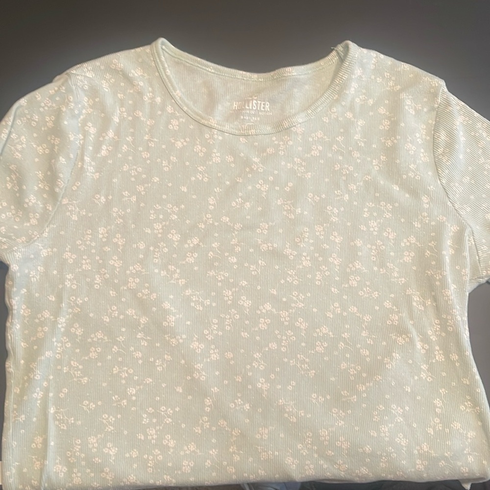 COPY - Hollister baby tee
